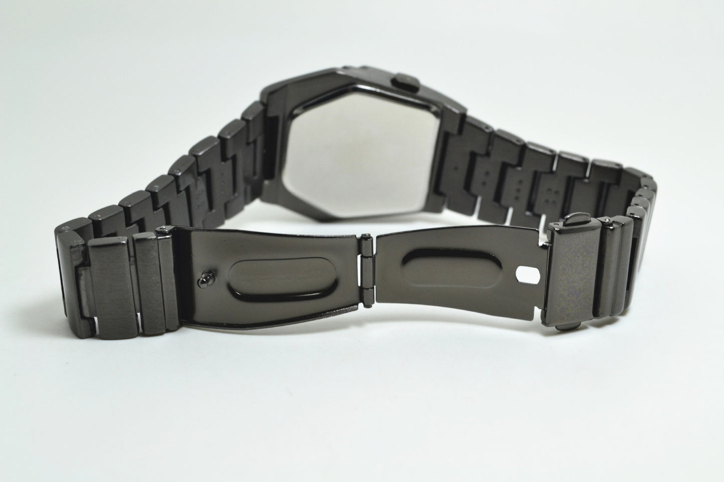 Cobra Eye Alloy Men's Watch By Waqar Orignals
